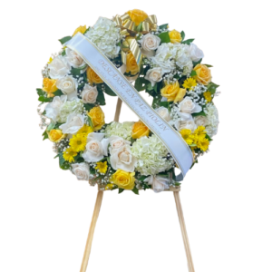 Standing Wreath Yellow & Whites